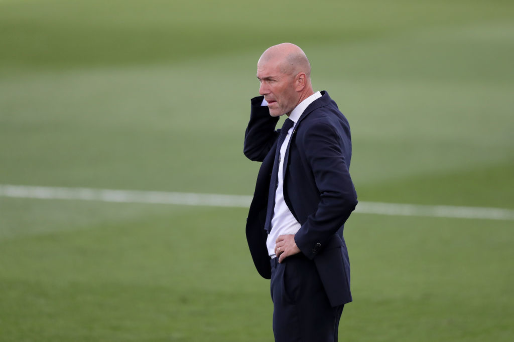 Chủ tịch Perez không nỡ sa thải Zidane