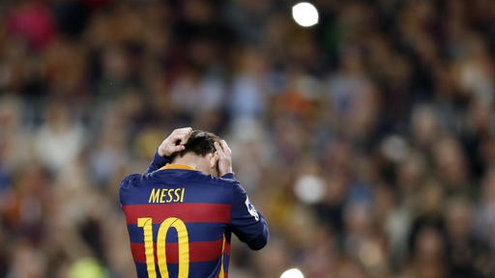 Messi lập kỷ lục trong ngày Barca thua thảm