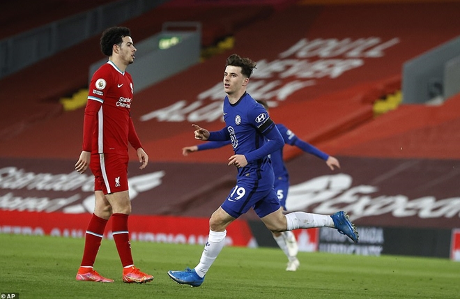 Thắng Liverpool, Chelsea trở lại top 4